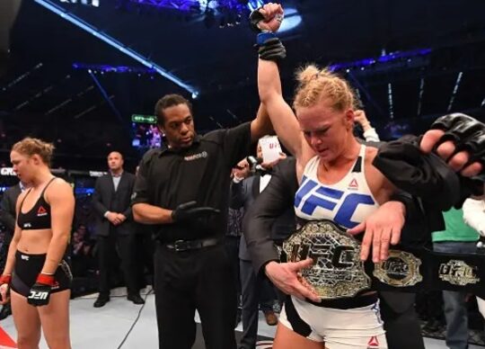 Holly Holm venceu Ronda Rousey em 2015