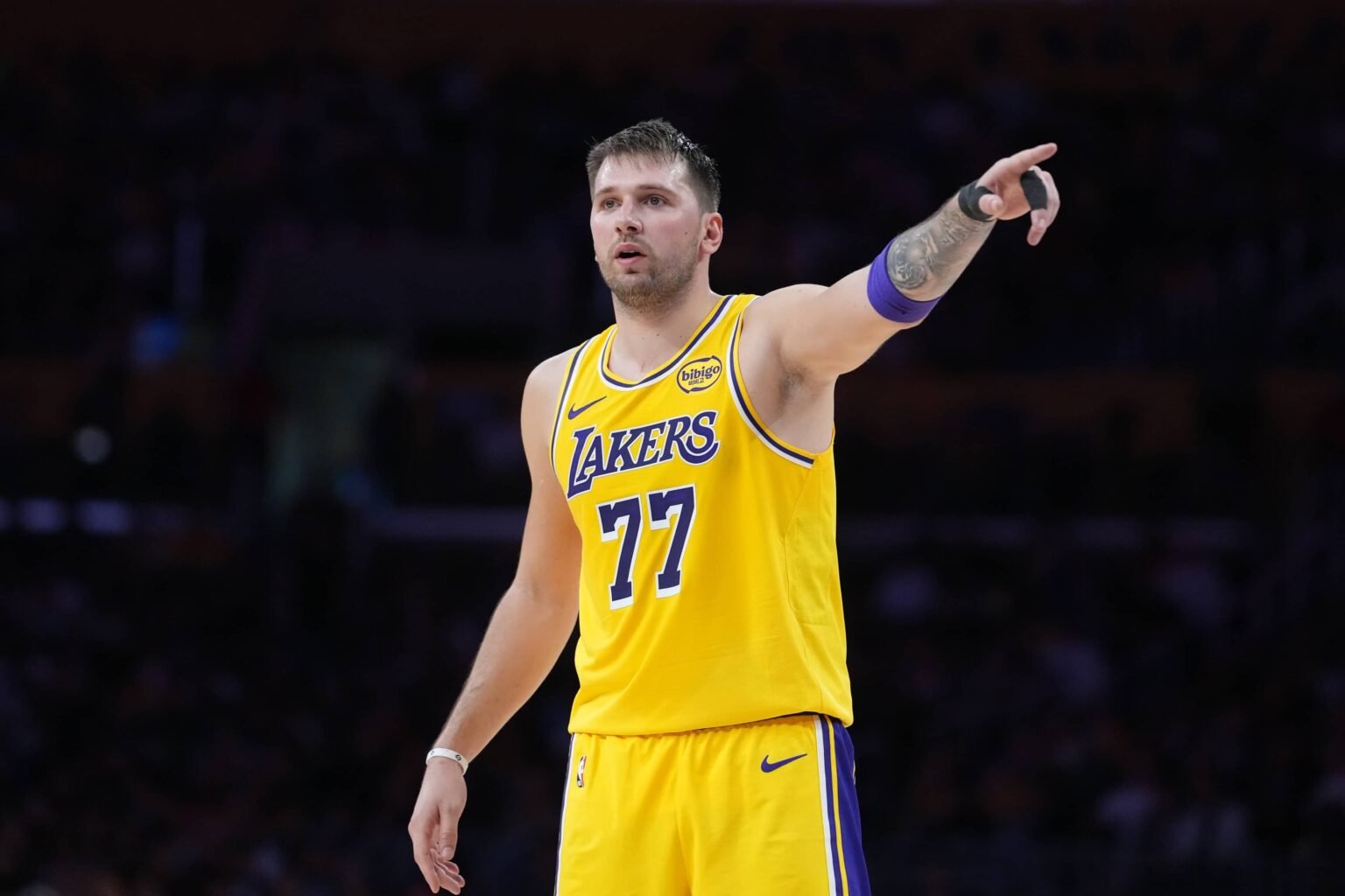 Lakers devem construir time em torno de Luka Dončić; futuro de Lebron é incerto