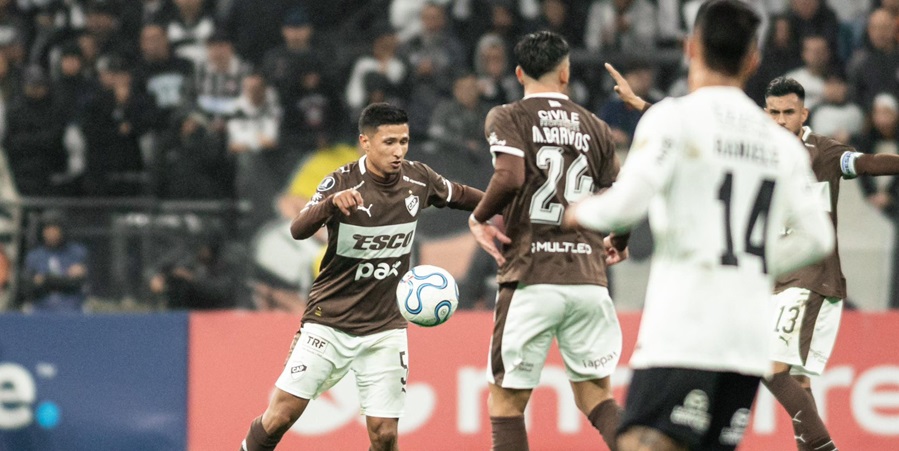 Platense vence Corinthians na Neo Química Arena