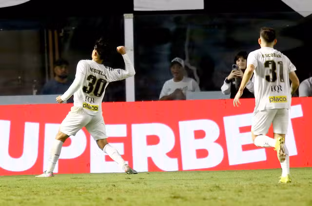 Miguelito, Santos