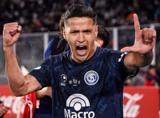 Alex Arce, Independiente Rivadavia, Paraguai