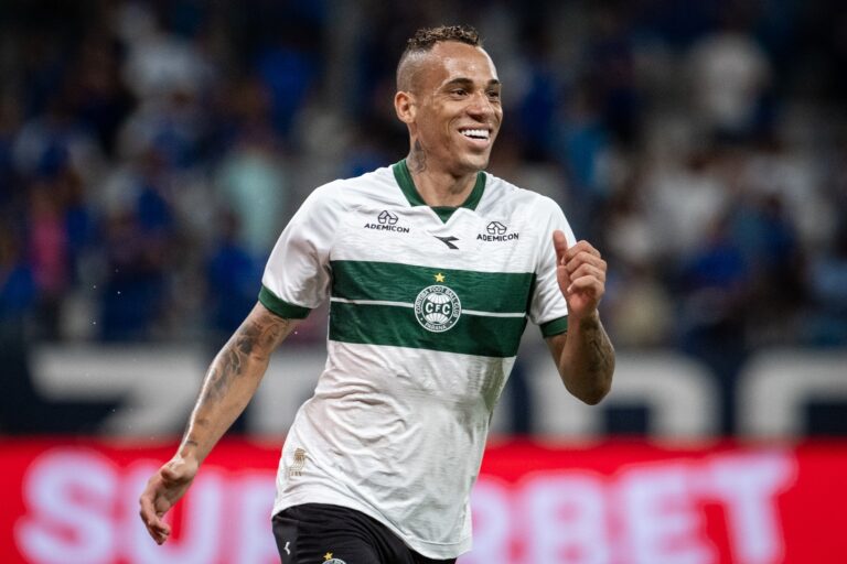 Coritiba x Cruzeiro: Análise Estatística e Cenários para o Brasileirão Série A