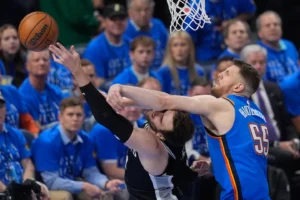 Spurs vencem Thunder.