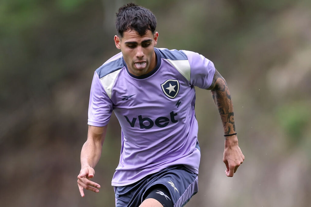 Lucas Villalba está cinco partidas fora do time e o investimento do Botafogo não valeu a pena até então 