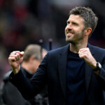 Michael Carrick vibra a vitória do Manchester United. Foto: Shaun Botterill/Getty Images