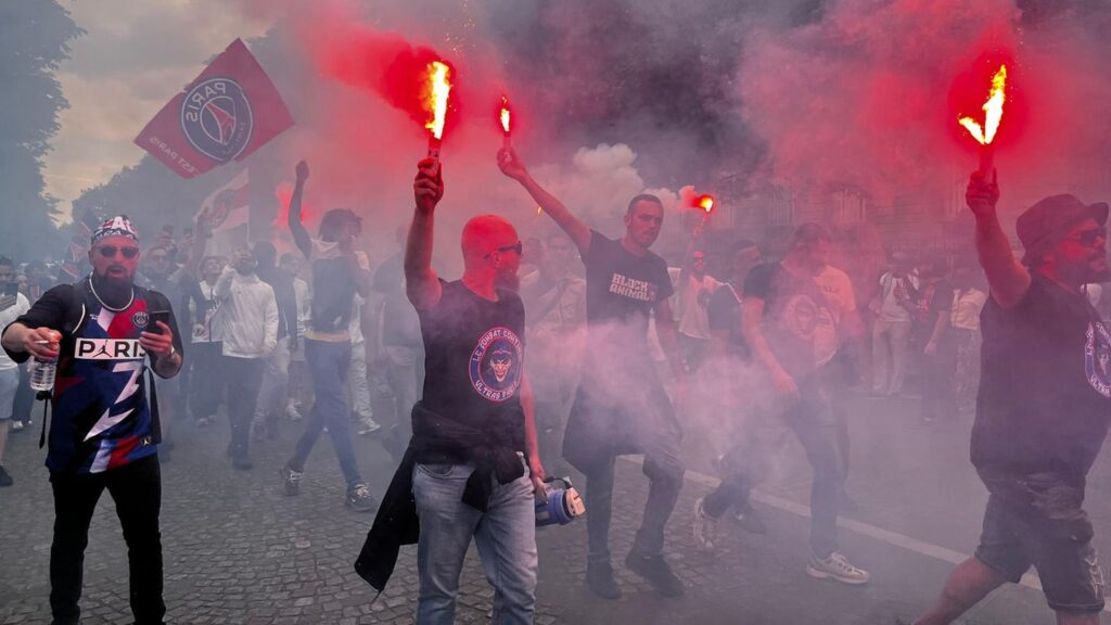 Torcedores do PSG nas ruas