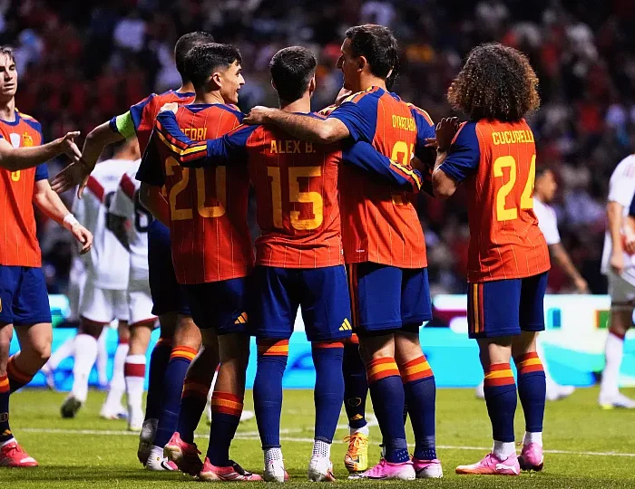 Espanha ganha Peru