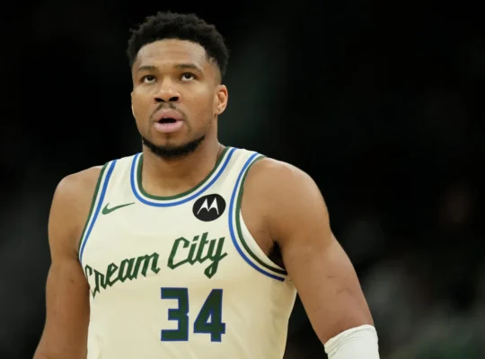 Giannis em uma novela.