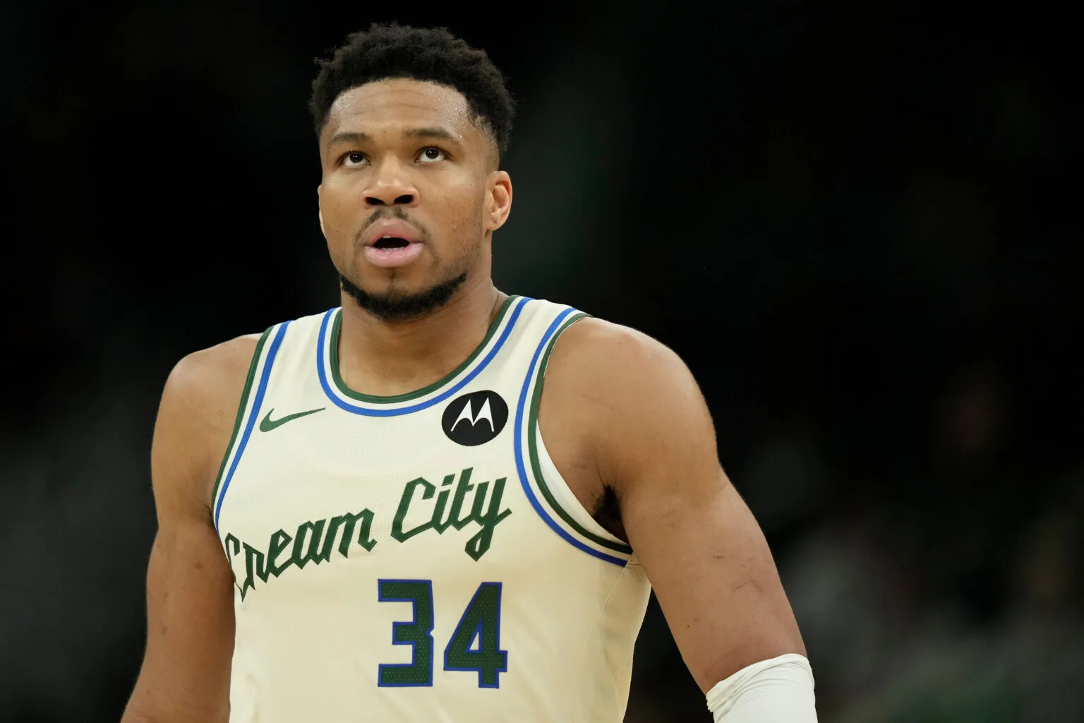 Giannis em uma novela.