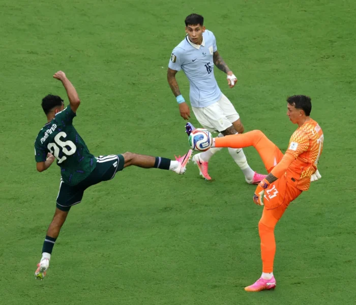 Uruguai empata Arábia Saudita, Fernando Muslera