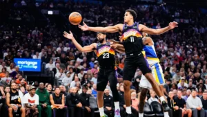 Suns mira Free Agency.