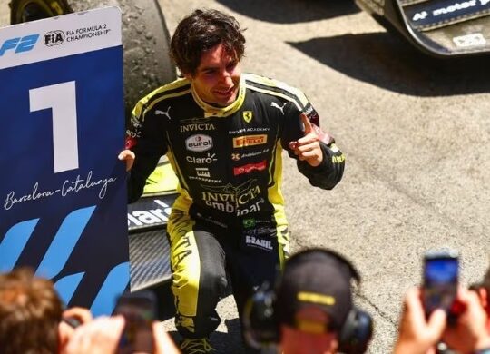 Rafa Câmara vence sua primeira corrida na Fórmula 2
