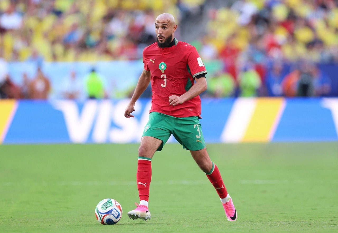 Noussair Mazraoui, Brasil x Marrocos, Copa do Mundo. Foto: Catherine Ivill/AMA/Getty Images