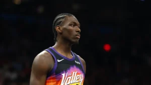 Suns mira Free Agency.