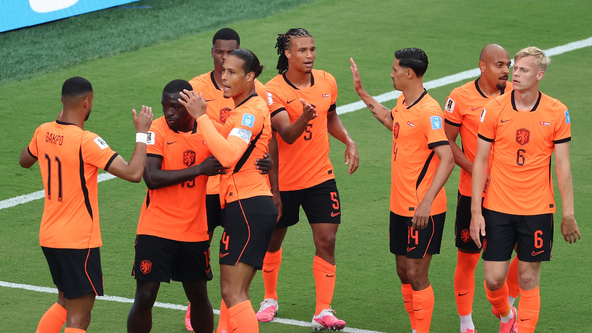 Holanda, Tunísia, Copa do Mundo, primeira fase