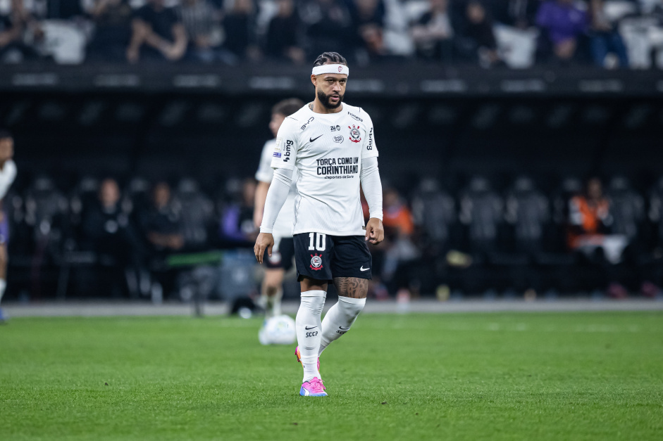 Memphis Depay vai para a Copa mas não sabe se volta; o jogador ainda é essencial ao Corinthians?