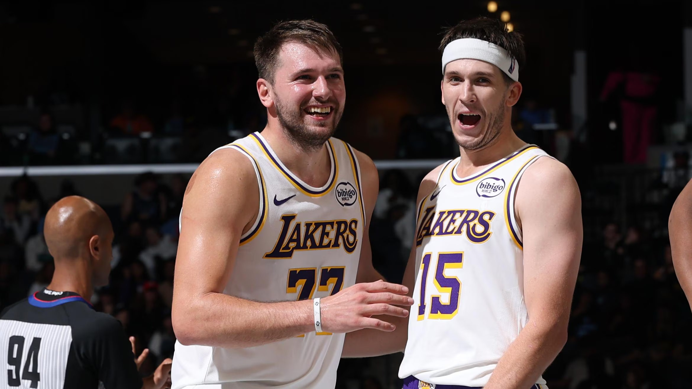 Luka Doncic e Austin Reaves (Foto: Joe Murphy/NBAE via Getty Images)