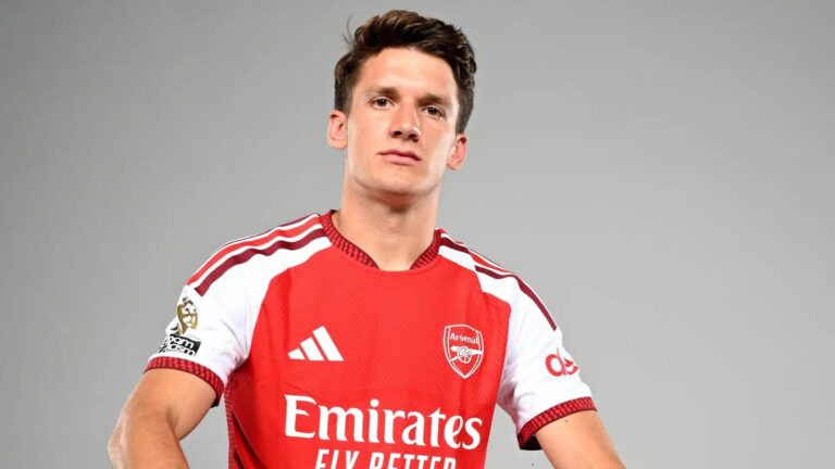 Por que Christos Tzolis é o reforço ideal para o Arsenal de Arteta?
