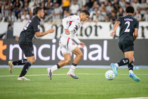 Identidade do Vitória aparece novamente; por que time é tão competitivo sob o comando de Jair Ventura?