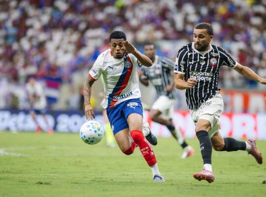 Bahia e Corinthians se enfrentam na Arena Fonte Nova