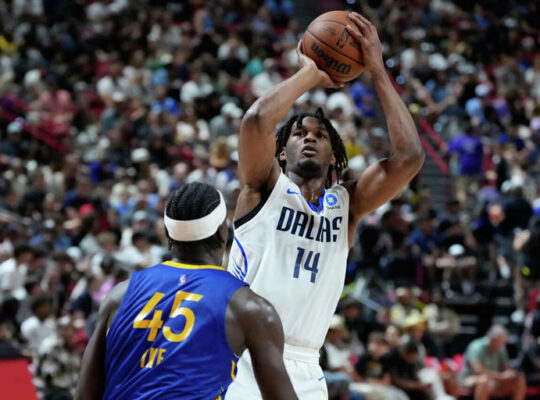 Morez Johnson Jr. brilha na estreia pela Summer League