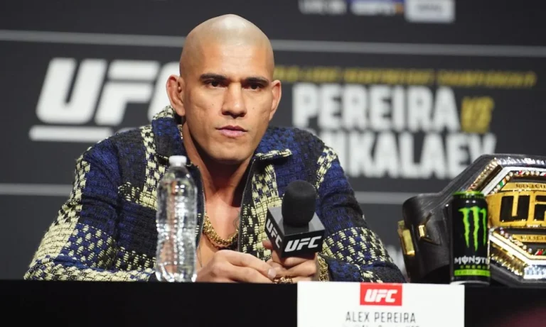 Alex Pereira põe Paulo Costa em seu lugar ao falar sobre cinturão do UFC