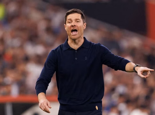 Chelsea - Xabi Alonso