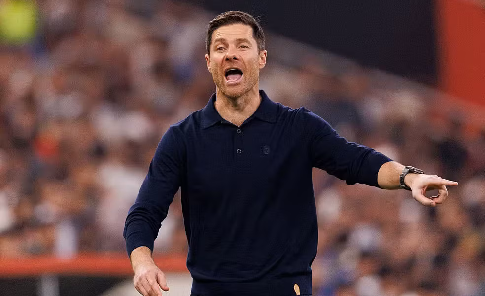 Chelsea - Xabi Alonso