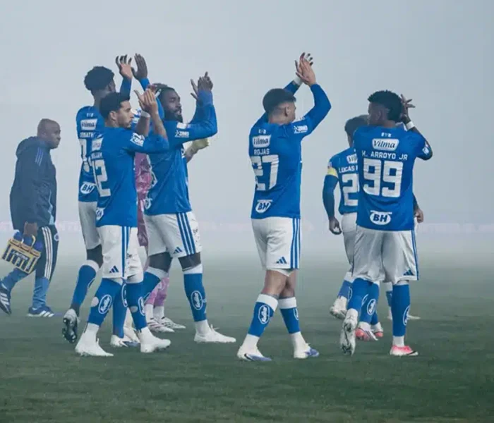 Cruzeiro vence o Coritiba no Couto Pereira