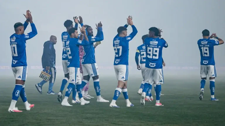 Cruzeiro em jogo inteligente mostra que tem jogadores para fazer a diferença