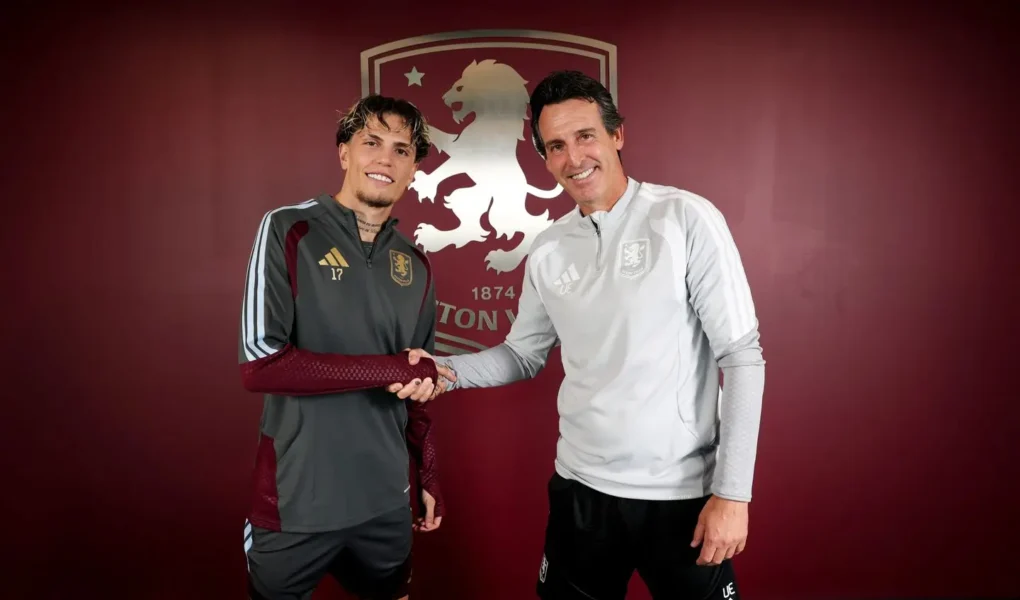 Garnacho emprestado ao Aston Villa
