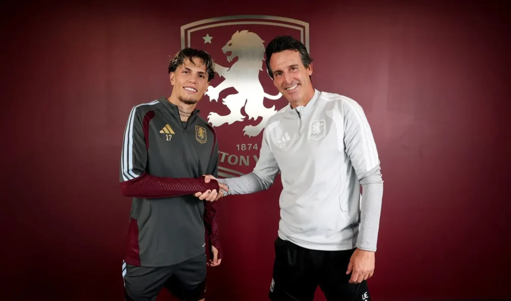 Garnacho emprestado ao Aston Villa
