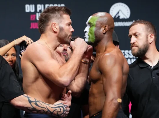 Kamaru Usman Du Plessis