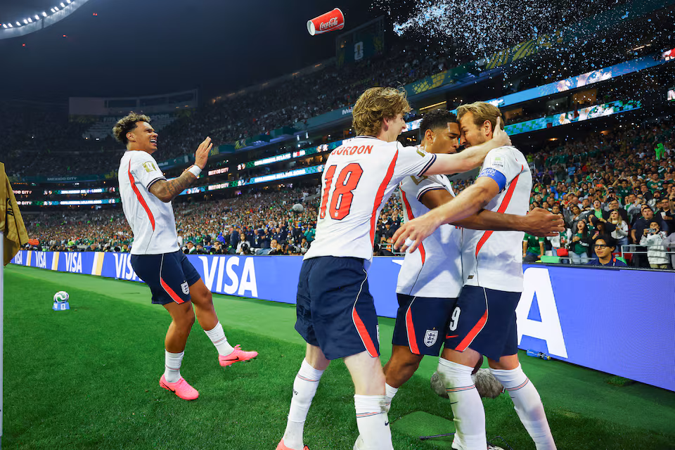 Inglaterra, Anthony Gordon, Harry Kane. Foto: Daniel Becerril/Reuters