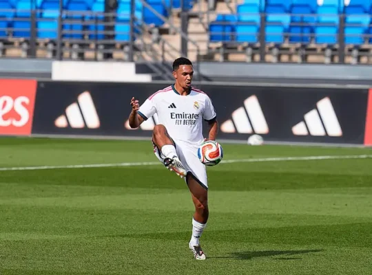 Real Madrid - Alexander Arnold