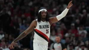 Blazers renovam com Williams.