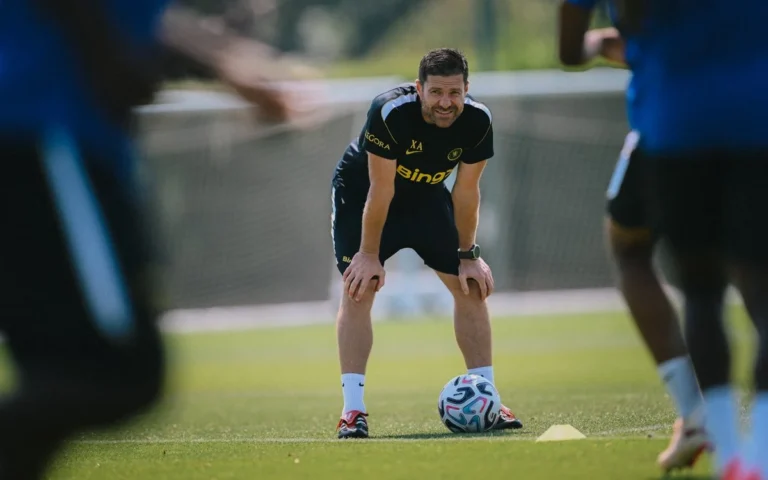 Chelsea muda estratégia no mercado, mas ainda busca o equilíbrio ideal