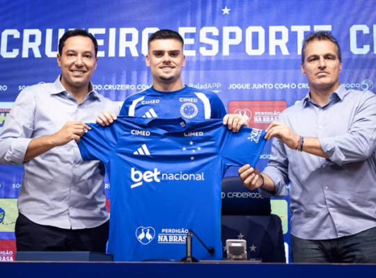 Gabriel Pec é um dos reforços do Cruzeiro para a volta do Brasileirão. Foto: Gustavo Aleixo/Cruzeiro