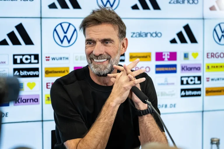 Jürgen Klopp é apresentado na seleção alemã e anuncia novo ciclo: “É um recomeço”