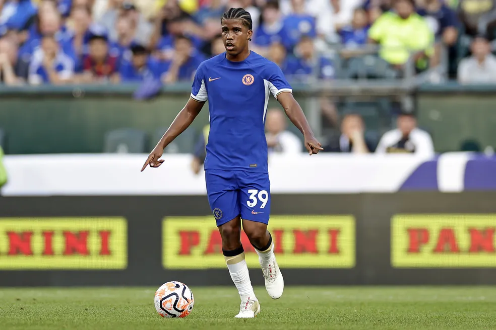 Andrey Santos, Chelsea, Brasil