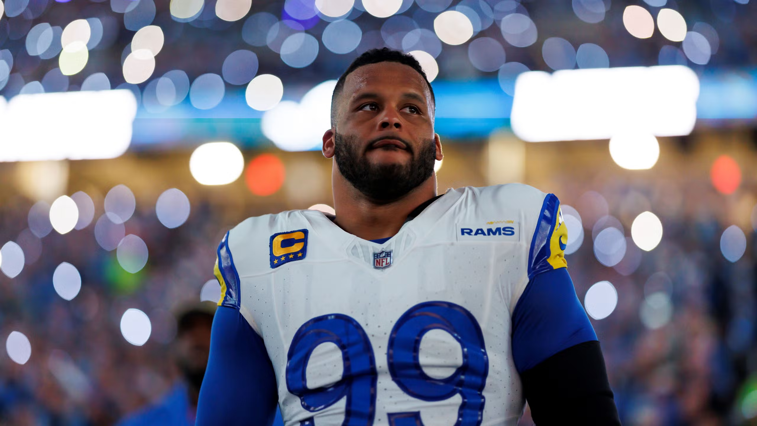 Aaron Donald (Foto: Ryan Kang/Getty Images)