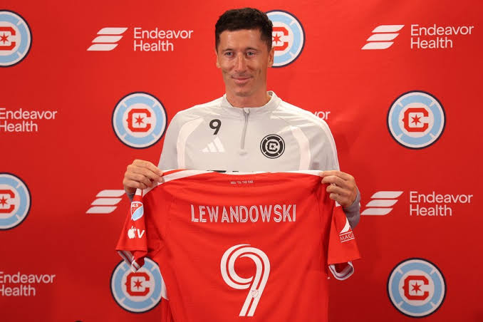 O anúncio de Robert Lewandowski no Chicago Fire aconteceu durante a Copa do Mundo