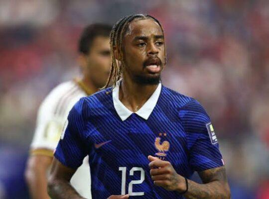 Bradley Barcola é alvo do Liverpool