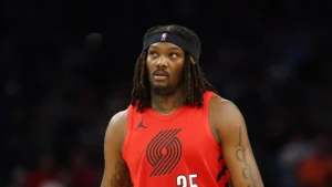 Blazers renovam com Williams.
