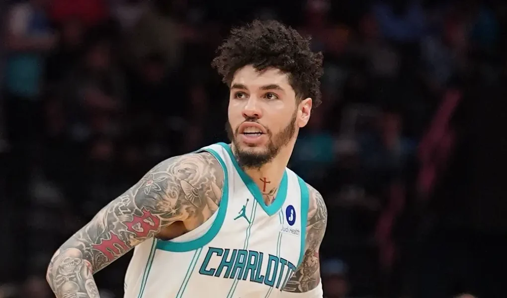 Hornets trocaram LaMelo Ball.