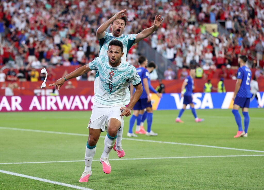 Gonçalo Ramos comemora o gol da virada de Portugal, por 2 a 1, sobre a Croácia, que garantiu a virada e a classificação portuguesa