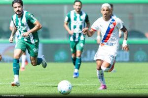 Bahia vacila, empata com a Chapecoense em jogo animado e chega à quinta igualdade seguida