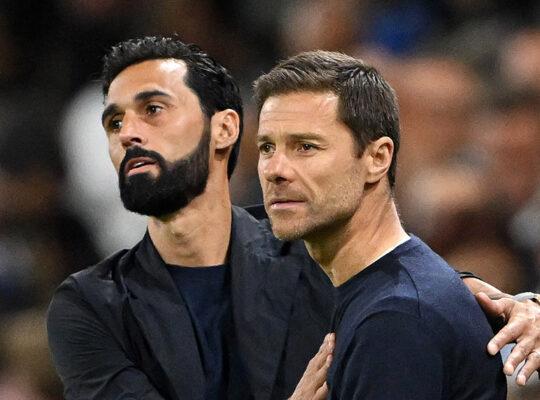xabi alonso e arbeloa técnicos premier league