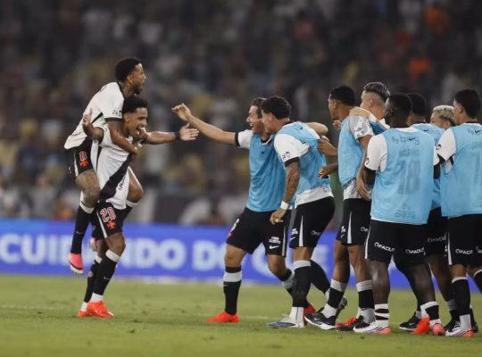 Vasco elimina Fluminense na Copa do Brasil