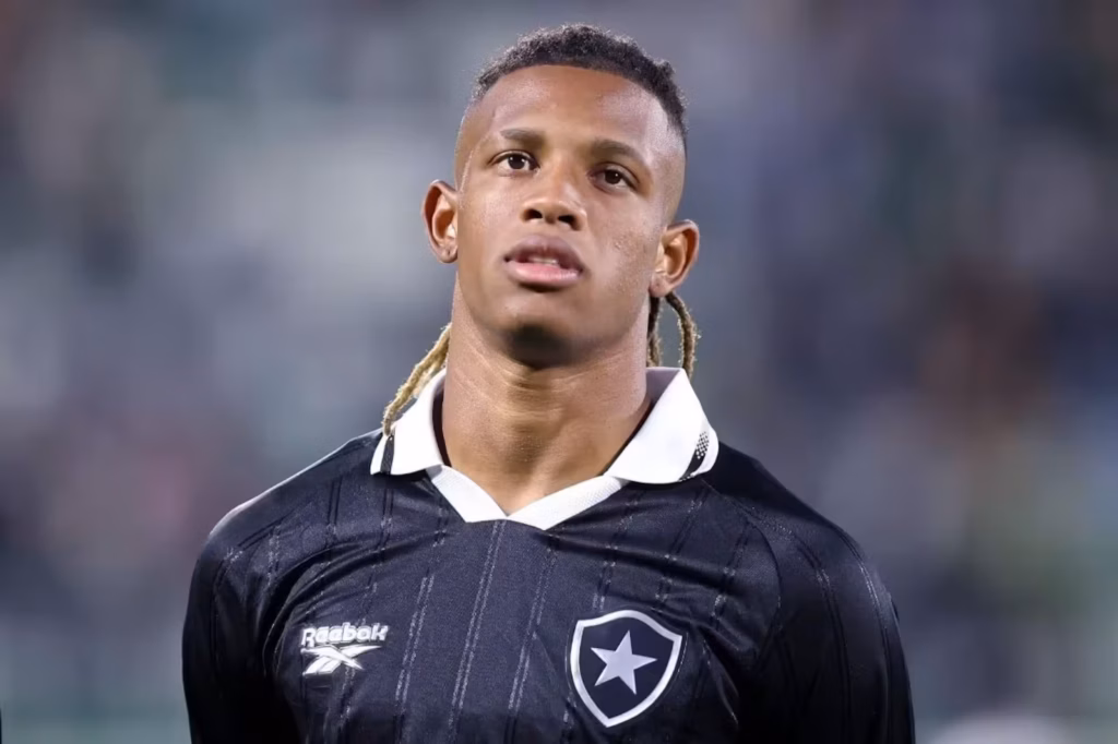 Botafogo aumenta crise em jogo contra o Cienciano; equipe pode se arrepender de não ter vendido Danilo?